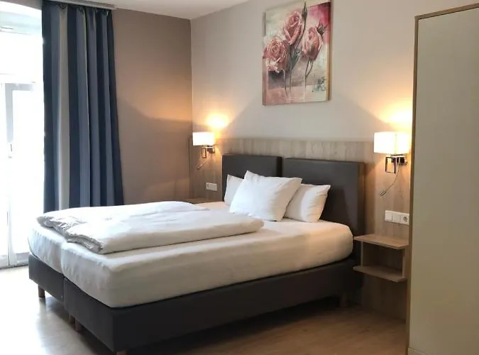 Zur Post Hotel 3*