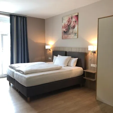 Zur Post Hotel 3*